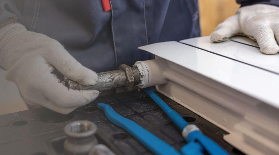 Expert burst pipe repair services in Bloomington, IL